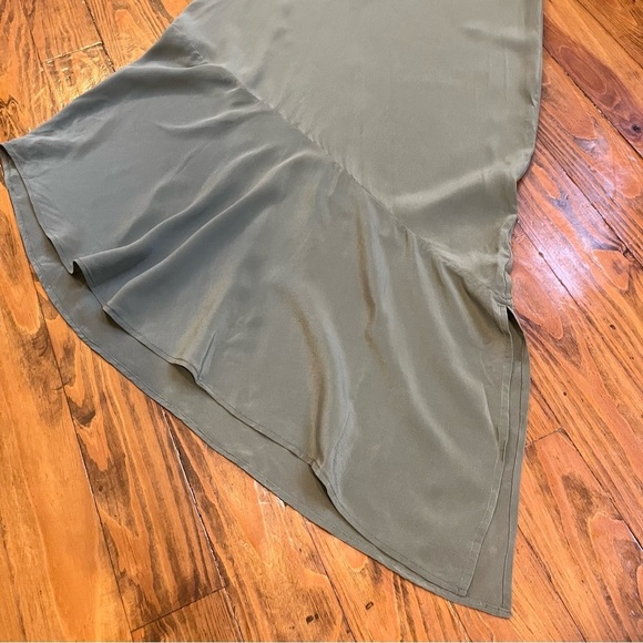 Equipment is 100% Silk Camouflage Olive Green Tira Asymmetrical Dress XS - Picture 10 of 12